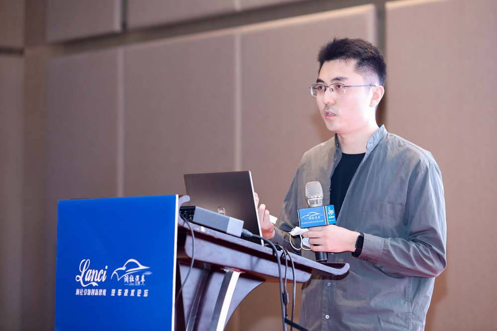 杨通.jpg